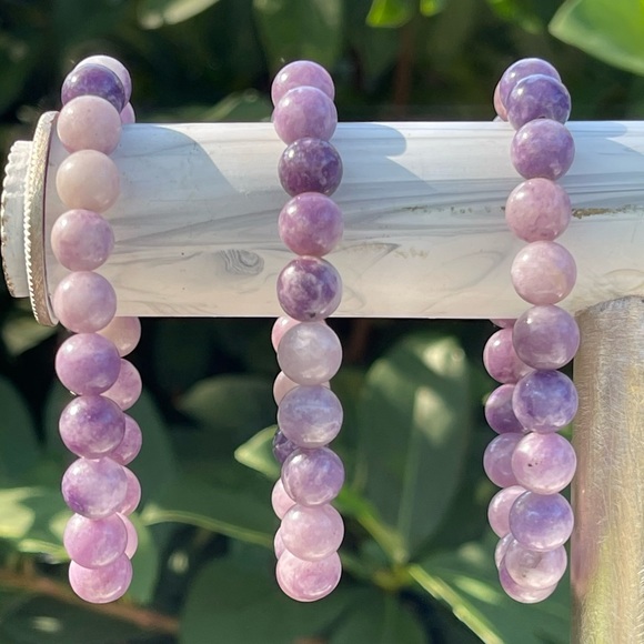 8mm Purple Lepidolite Stretch Bead Bracelet - Picture 5 of 5